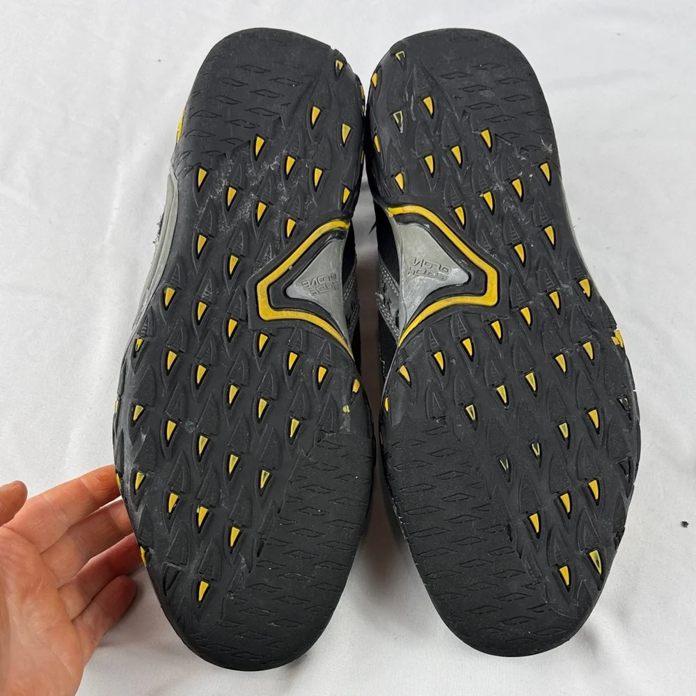 Body Glove Men's Black and Yellow Water Slip-On Sandals